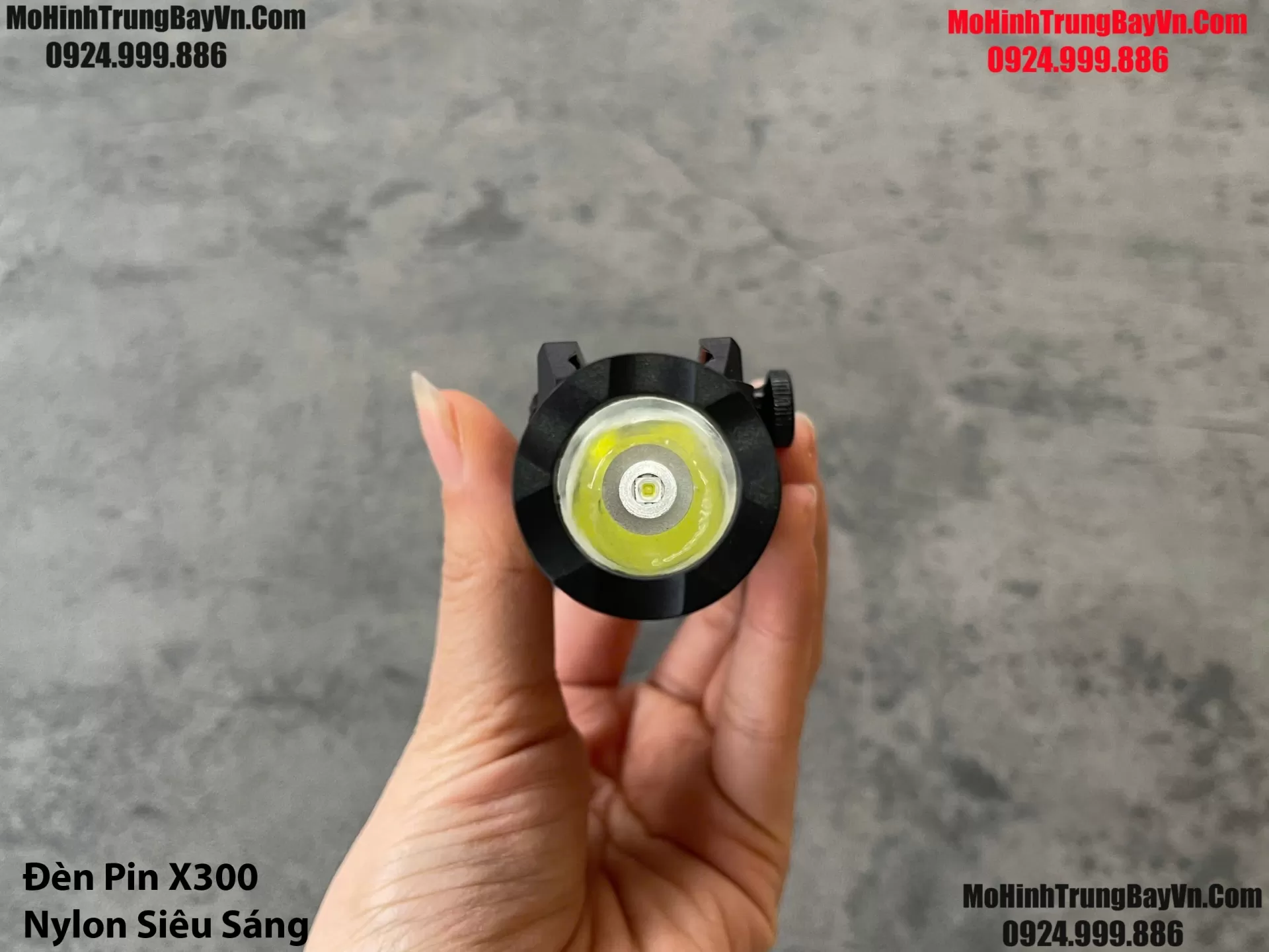 Phụ Kiện Đèn Pin Siêu Sáng X300Ultra Màu Đen